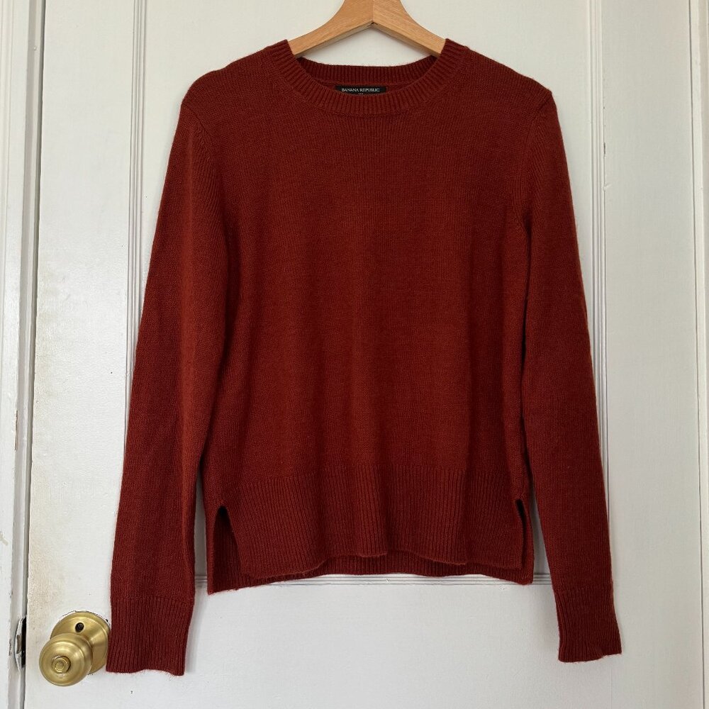 Banana Republic Crew Neck Sweater